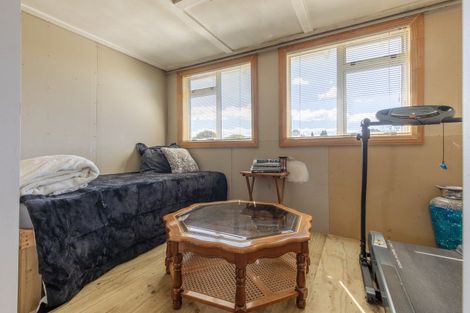 Photo of property in 44 Tennyson Street, Dannevirke, 4930