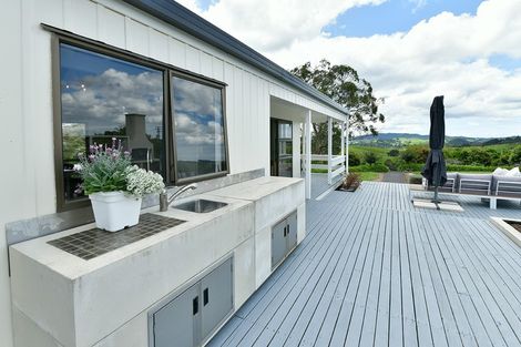 Photo of property in 167 Anderson Road, Helensville, 0875