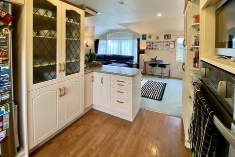 Photo of property in 142 Kawaha Point Road, Kawaha Point, Rotorua, 3010