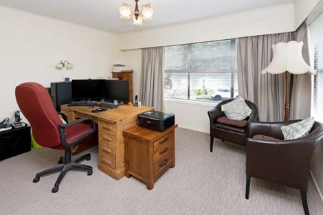 Photo of property in 9 Walpole Avenue, Hillpark, Auckland, 2102