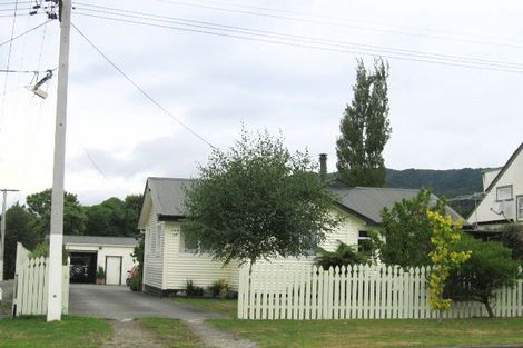 Photo of property in 25 Maclaren Street, Maymorn, Upper Hutt, 5018