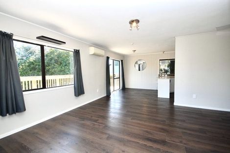 Photo of property in 2/47 Flaxdale Street, Birkdale, Auckland, 0626