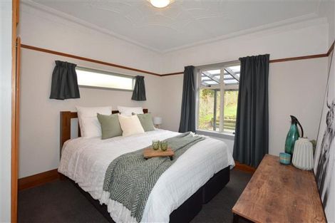 Photo of property in 307 Main South Road, Green Island, Dunedin, 9018