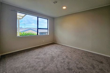 Photo of property in 1/151 Te Irirangi Drive, Flat Bush, Auckland, 2019