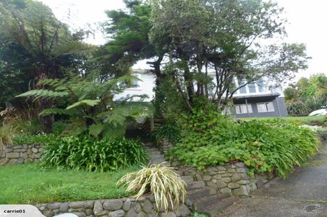 Photo of property in 13 Magdalen Street, Tawa, Wellington, 5028