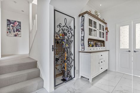 Photo of property in 3 Citation Way, Botany Downs, Auckland, 2010