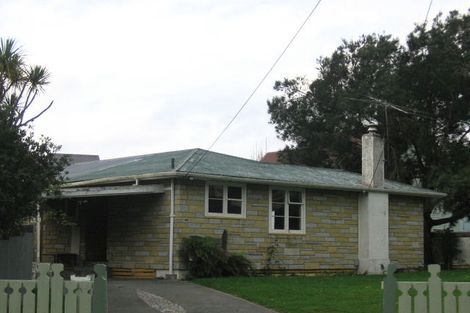 Photo of property in 14 Hanson Grove, Stokes Valley, Lower Hutt, 5019