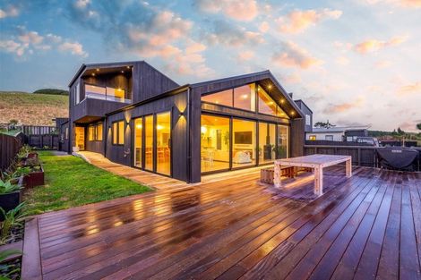 Photo of property in 58 Muri Road, Pukerua Bay, 5026