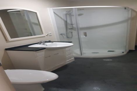 Photo of property in Stadium Garden Flats, 312/107 Thorndon Quay, Pipitea, Wellington, 6011