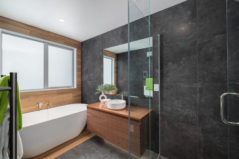 Photo of property in 2 Larissa Road, Halswell, Christchurch, 8025