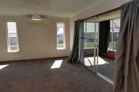 Photo of property in 20 Ngapotiki Street, Paraparaumu Beach, Paraparaumu, 5032