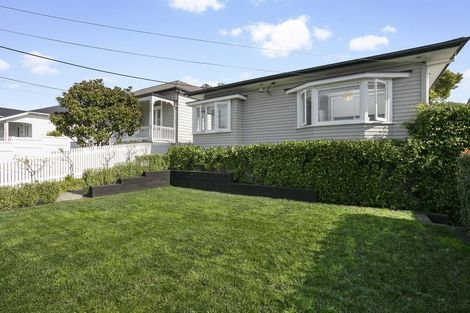 Photo of property in 24 Richmond Avenue, Northcote Point, Auckland, 0627