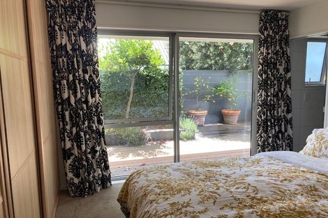 Photo of property in 6 Dunkeld Lane, Redcliffs, Christchurch, 8081