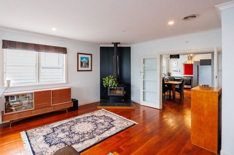 Photo of property in 33 Fitzroy Street, Terrace End, Palmerston North, 4410