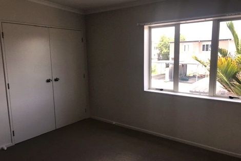 Photo of property in 14 Rosandich Drive, Sunnyvale, Auckland, 0612