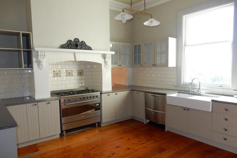 Photo of property in 1 Ure Street, South Hill, Oamaru, 9400