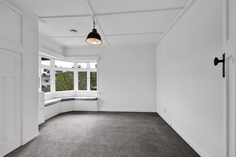 Photo of property in 65 Pioneer Road, Moturoa, New Plymouth, 4310