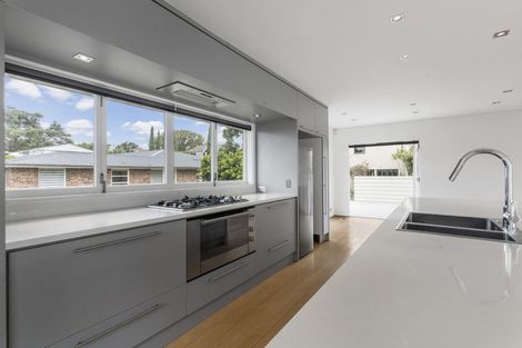 Photo of property in 7 Cecil Road, Milford, Auckland, 0620