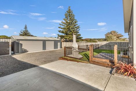 Photo of property in 60 Rua Avenue, Waitarere Beach, Levin, 5510