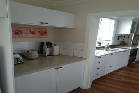 Photo of property in 32a Esther Street, Martinborough, 5711