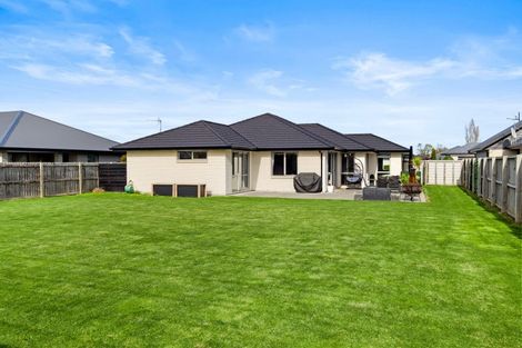 Photo of property in 16 Whiteoak Grove, Tinwald, Ashburton, 7700