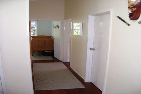 Photo of property in 62 Braemar Road, Castor Bay, Auckland, 0620