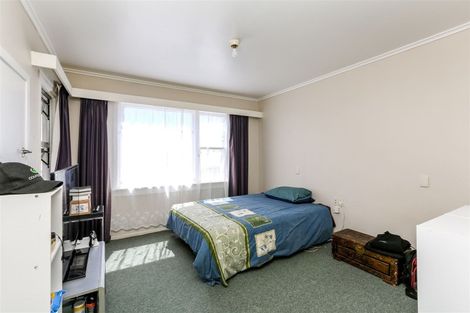 Photo of property in 220 Powderham Street, New Plymouth, 4310