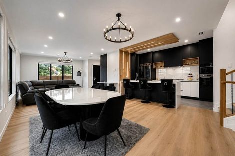 Photo of property in 2a Ballyalton Crescent, Flat Bush, Auckland, 2019