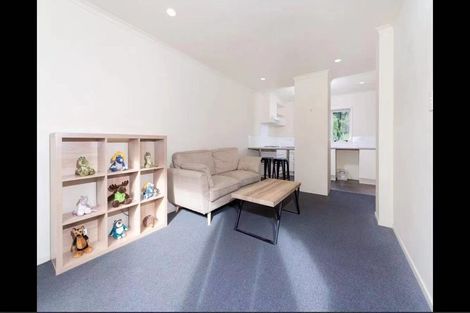 Photo of property in 3/51 Henderson Valley Road, Henderson, Auckland, 0612