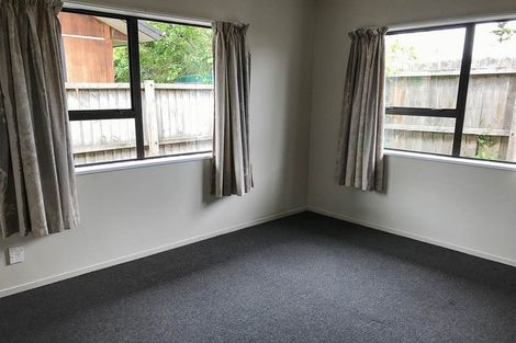Photo of property in 17 Auburn Avenue, Upper Riccarton, Christchurch, 8041