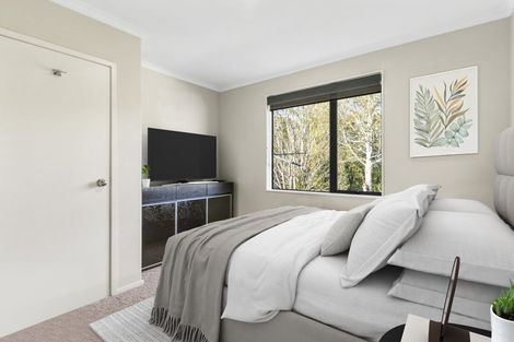 Photo of property in 19 William Gamble Drive, Greenhithe, Auckland, 0632