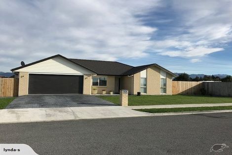 Photo of property in 29 Feist Street, Carterton, 5713