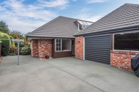 Photo of property in 7 Tavistock Place, Russley, Christchurch, 8042