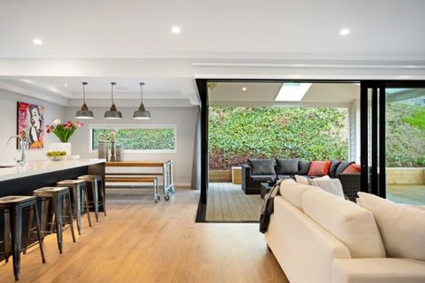 Photo of property in 31 Colonial Drive, Silverdale, 0932