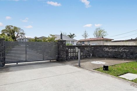 Photo of property in 140r Hepburn Road, Glendene, Auckland, 0602