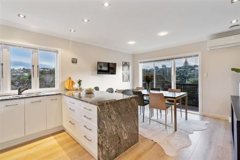 Photo of property in 44 Peter Terrace, Castor Bay, Auckland, 0620