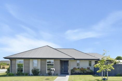 Photo of property in 12 Devlin Avenue, Rangiora, 7400