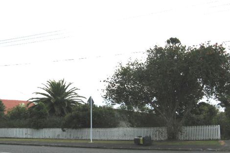 Photo of property in 1/18 Firth Road, Torbay, Auckland, 0630