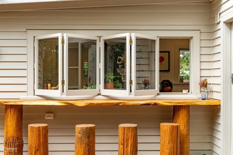 Photo of property in 65 Brandon Street, Featherston, 5710