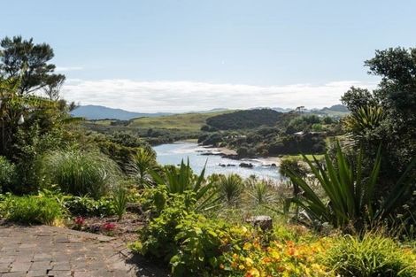 Photo of property in 7 Powells Road, Cable Bay, 0420