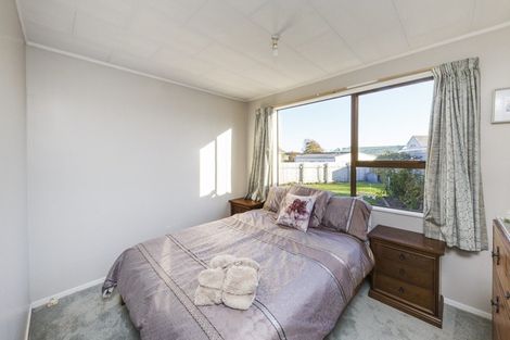 Photo of property in 21 Cargill Grove, Kelvin Grove, Palmerston North, 4414