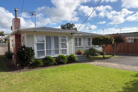 Photo of property in 15 Dakota Avenue, Beach Haven, Auckland, 0626