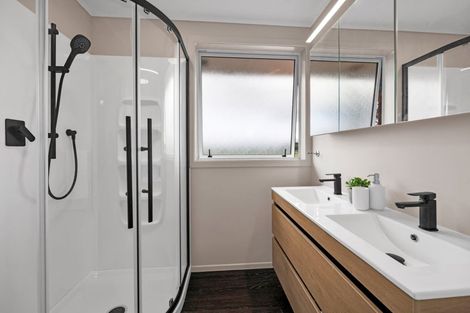 Photo of property in 12a Julian Place, Westown, New Plymouth, 4310