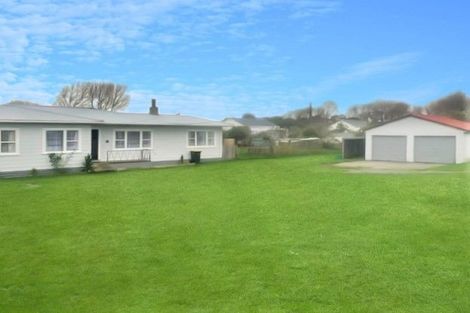 Photo of property in 65 Avenue Road, Foxton, 4814