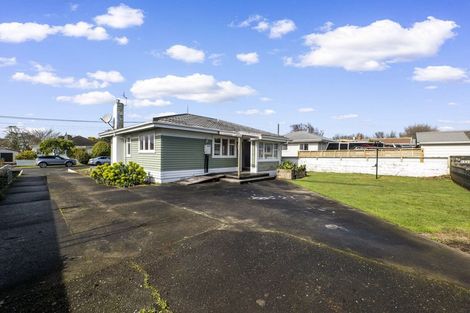 Photo of property in 5 Goodson Place, Hawera, 4610