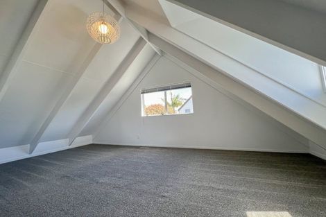 Photo of property in 1/43 Hutchinson Avenue, New Lynn, Auckland, 0600