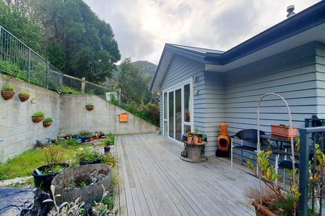 Photo of property in 57 Jacksons Road, Lyttelton, 8082