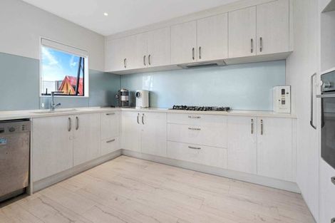 Photo of property in 40 Bordeaux Parade, Te Atatu South, Auckland, 0610