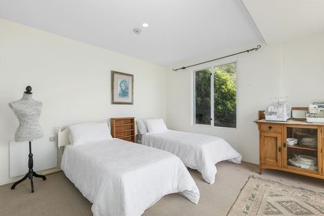 Photo of property in 516 Marine Drive, Sunshine Bay, Lower Hutt, 5013