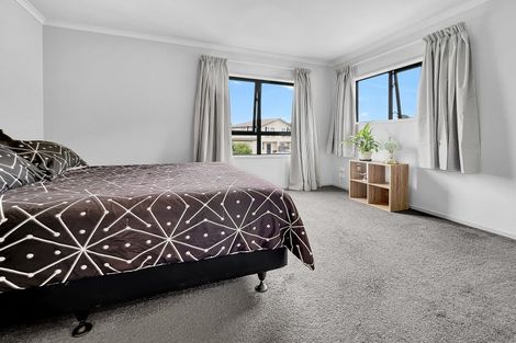 Photo of property in 71 Kaimoana Street, Weymouth, Auckland, 2103